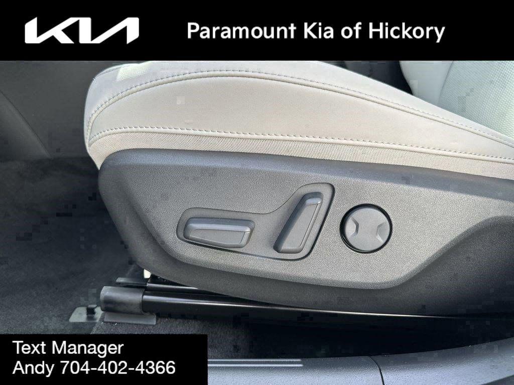 new 2025 Kia Niro car, priced at $29,900