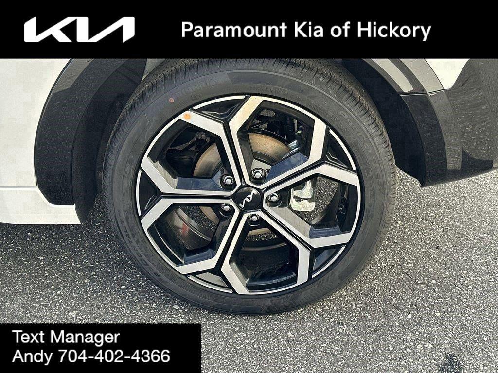 new 2025 Kia Niro car, priced at $32,035