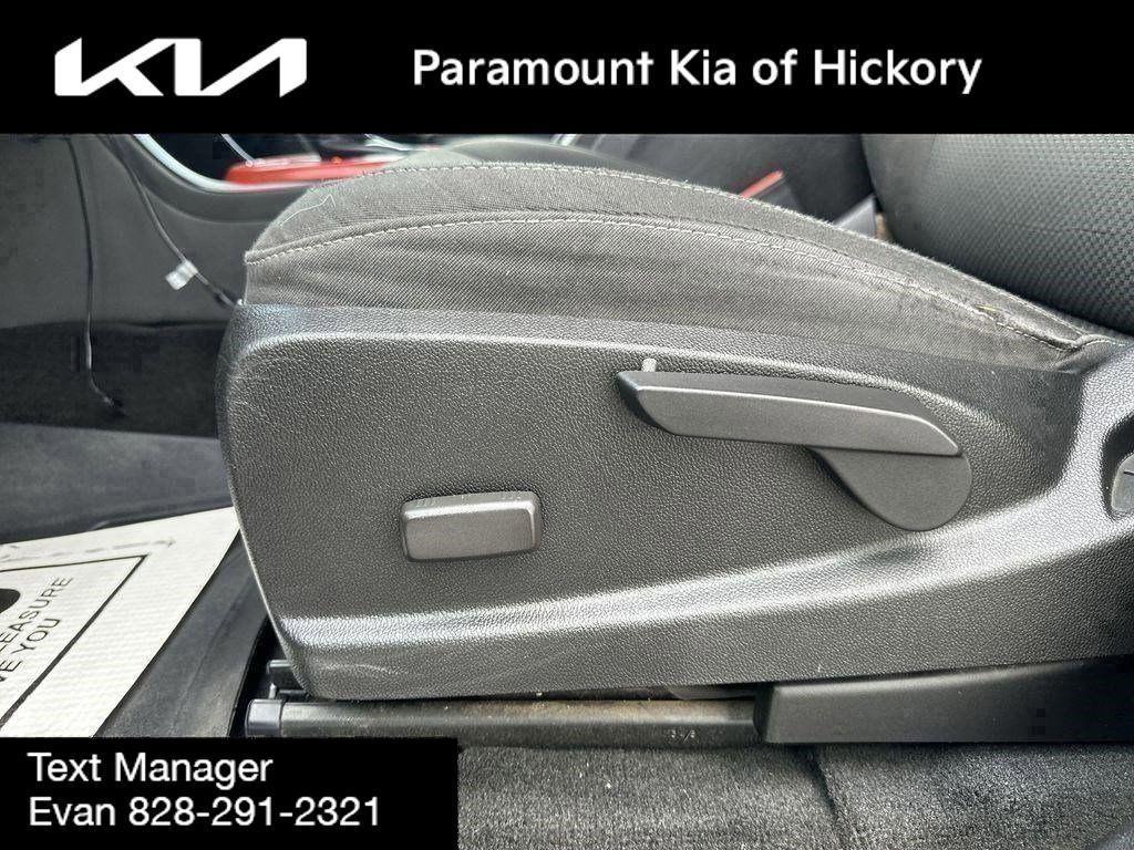 used 2015 Chevrolet Colorado car, priced at $10,887