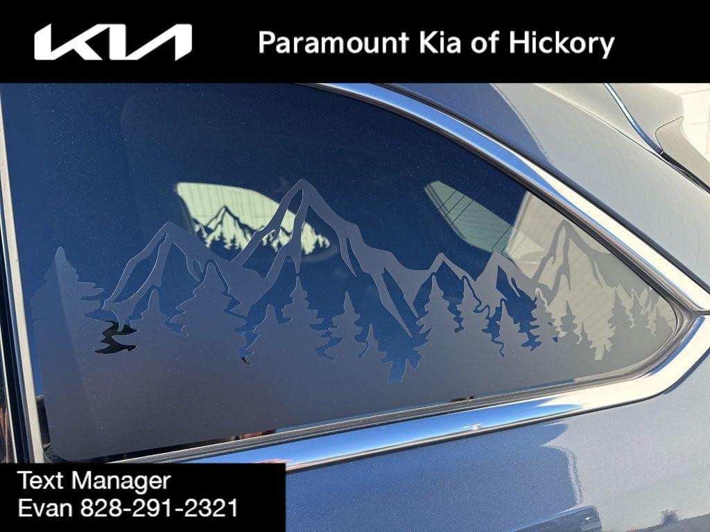 used 2018 Toyota Highlander car, priced at $22,700