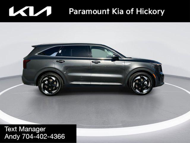 new 2025 Kia Sorento Hybrid car, priced at $42,090