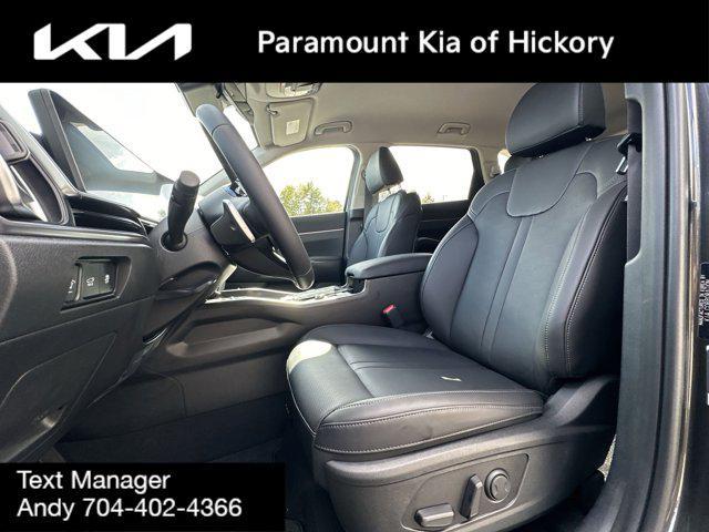 new 2025 Kia Sorento Hybrid car, priced at $42,090