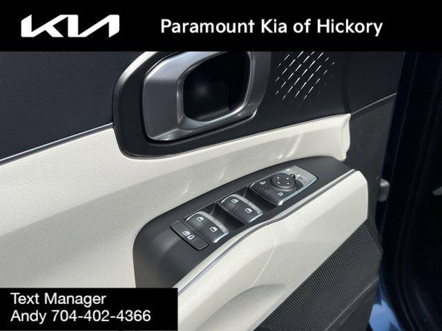 new 2025 Kia Sorento Hybrid car, priced at $40,290