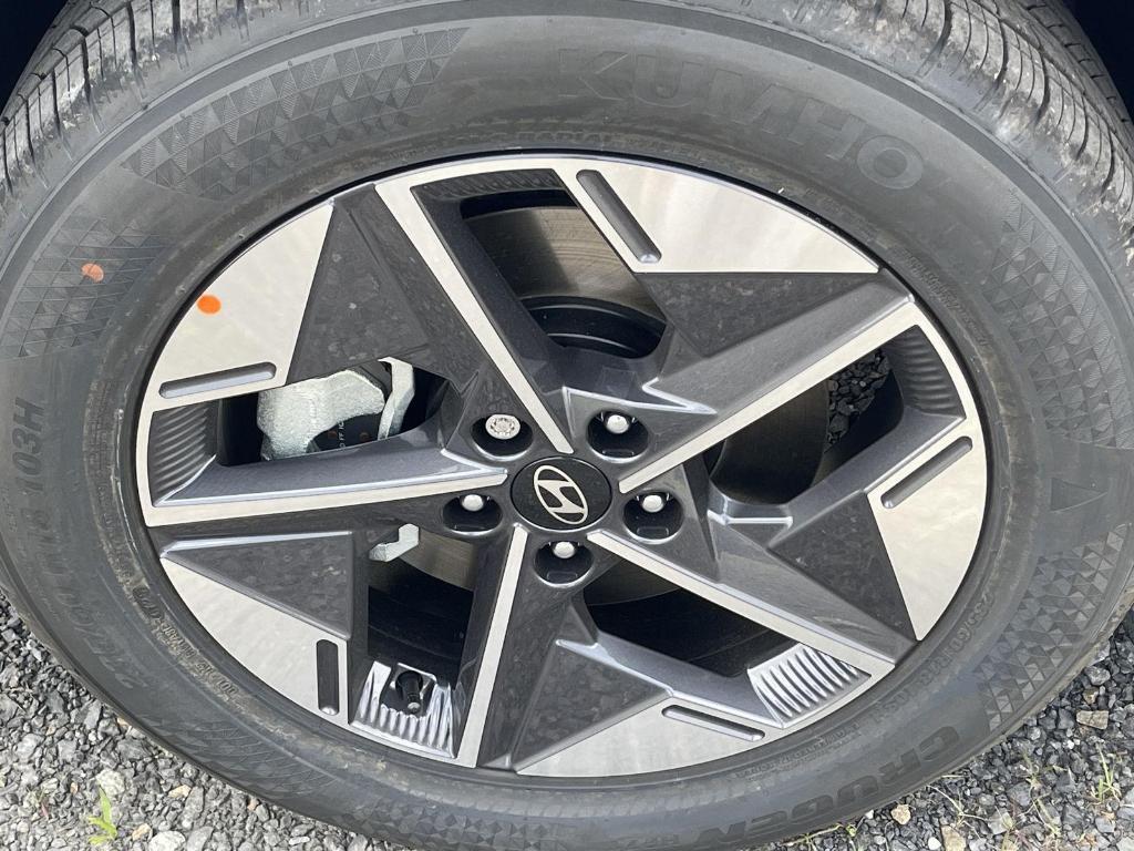 new 2025 Hyundai Tucson car, priced at $33,246