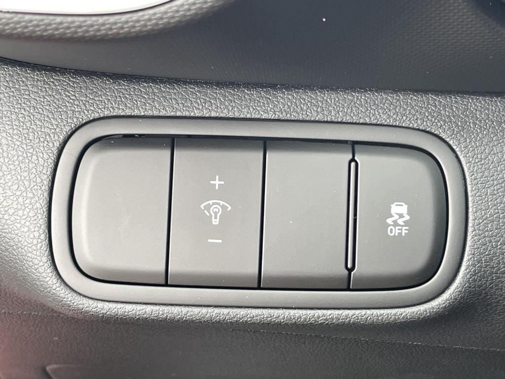 new 2025 Hyundai Venue car, priced at $25,395