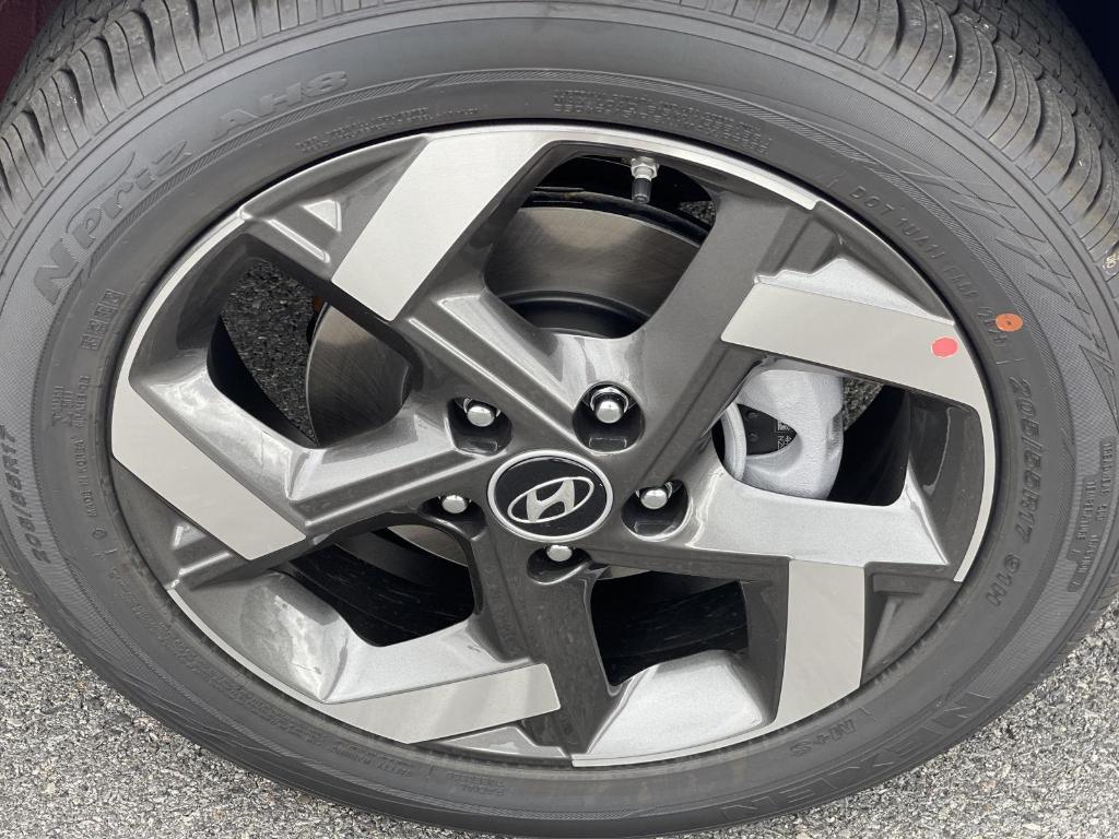 new 2025 Hyundai Venue car, priced at $25,395