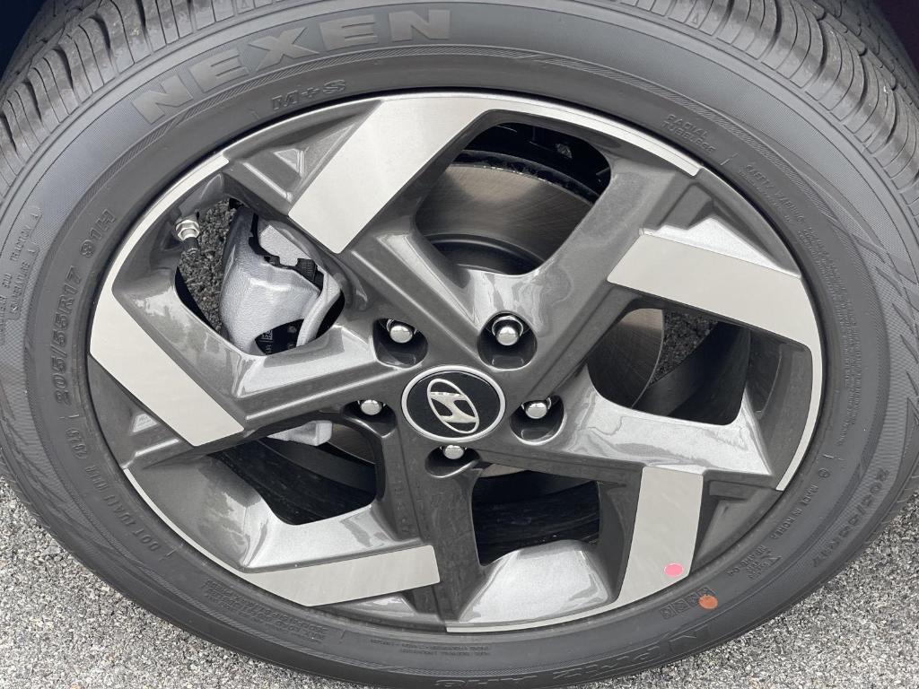 new 2025 Hyundai Venue car, priced at $25,395