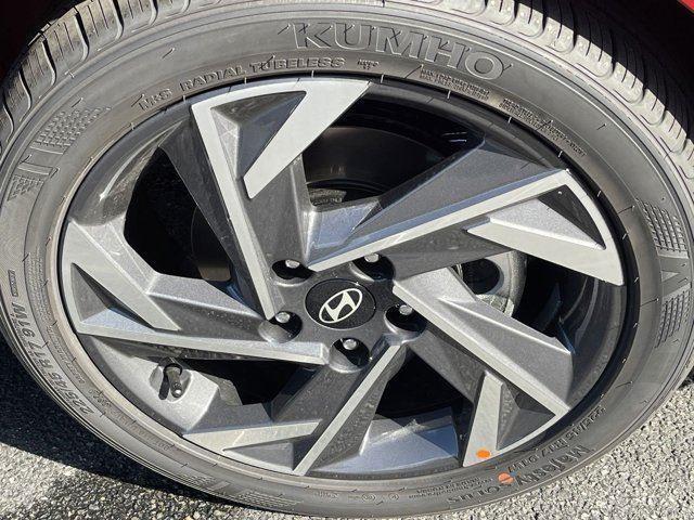 new 2025 Hyundai Elantra car, priced at $26,998