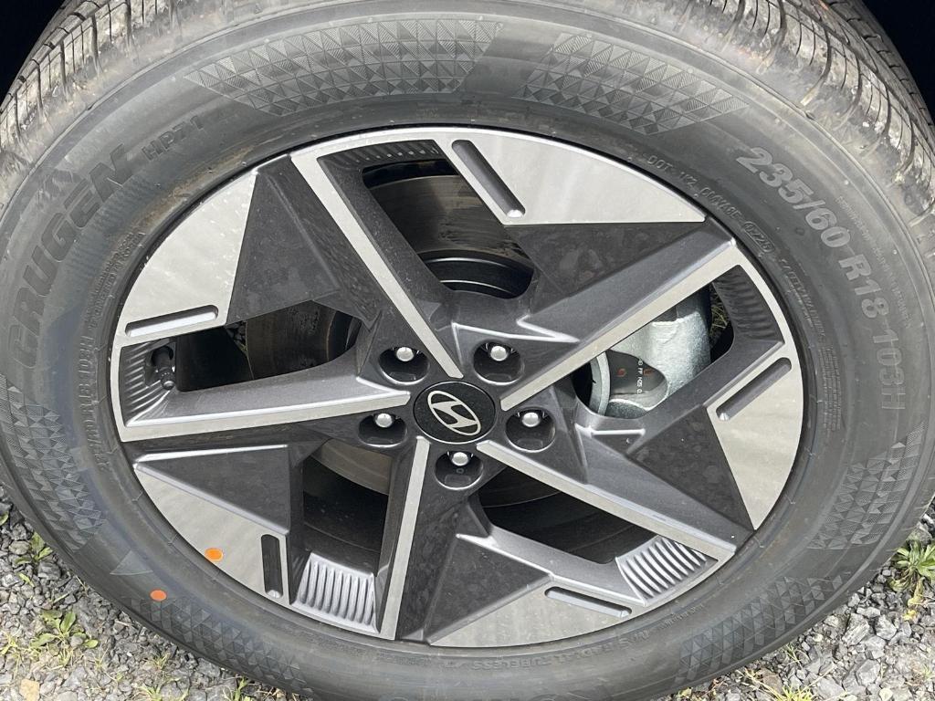 new 2025 Hyundai Tucson car, priced at $33,240