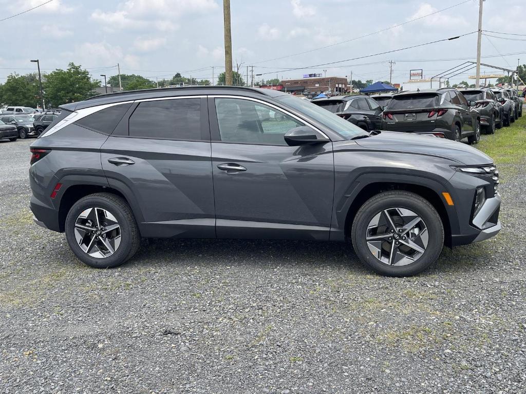 new 2025 Hyundai Tucson car, priced at $33,240