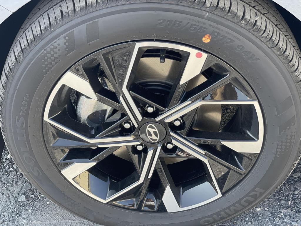 new 2025 Hyundai Sonata car, priced at $30,201