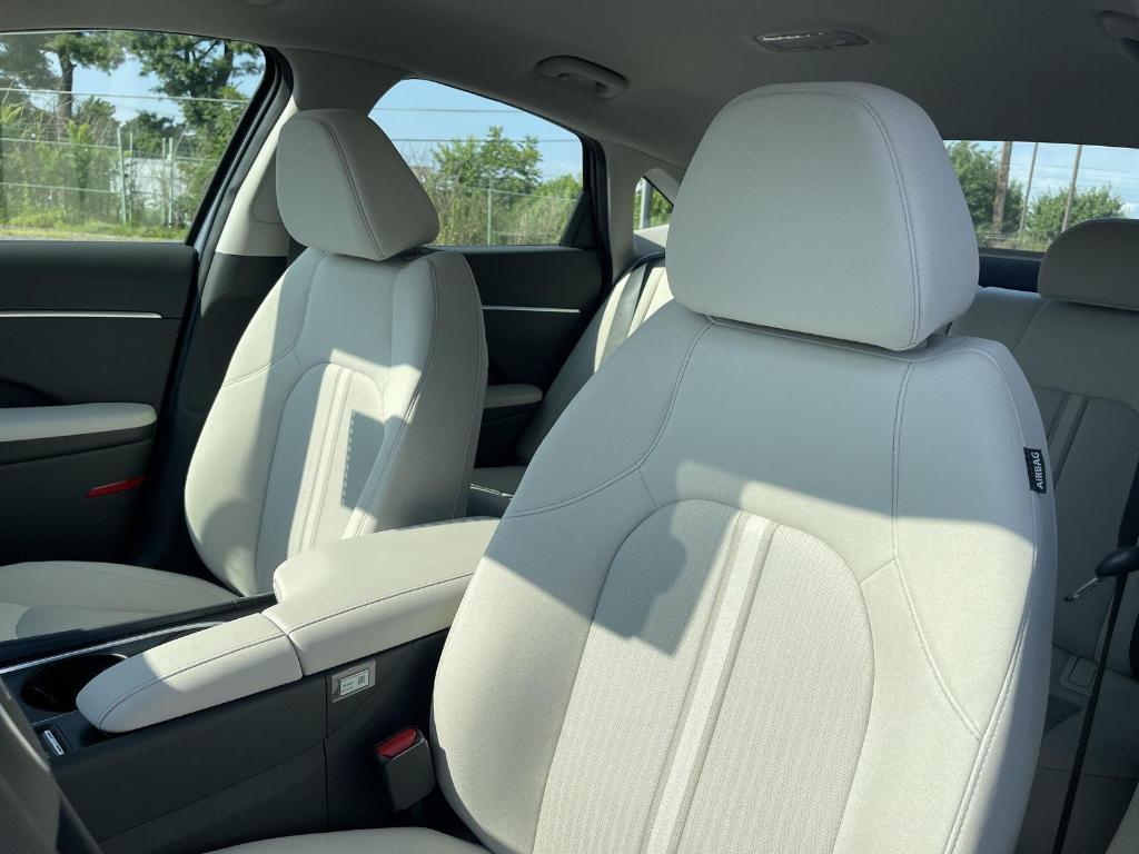 new 2025 Hyundai Sonata car, priced at $30,201