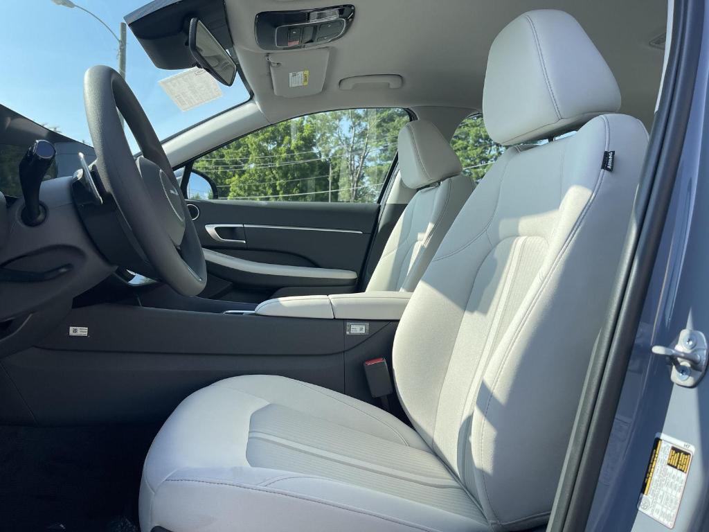 new 2025 Hyundai Sonata car, priced at $30,201