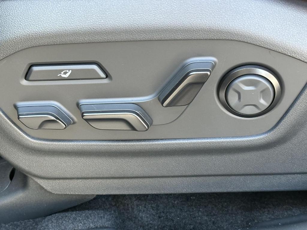 new 2026 Hyundai SANTA FE HEV car, priced at $51,612