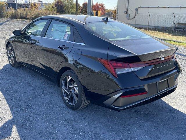 new 2025 Hyundai Elantra car, priced at $27,460