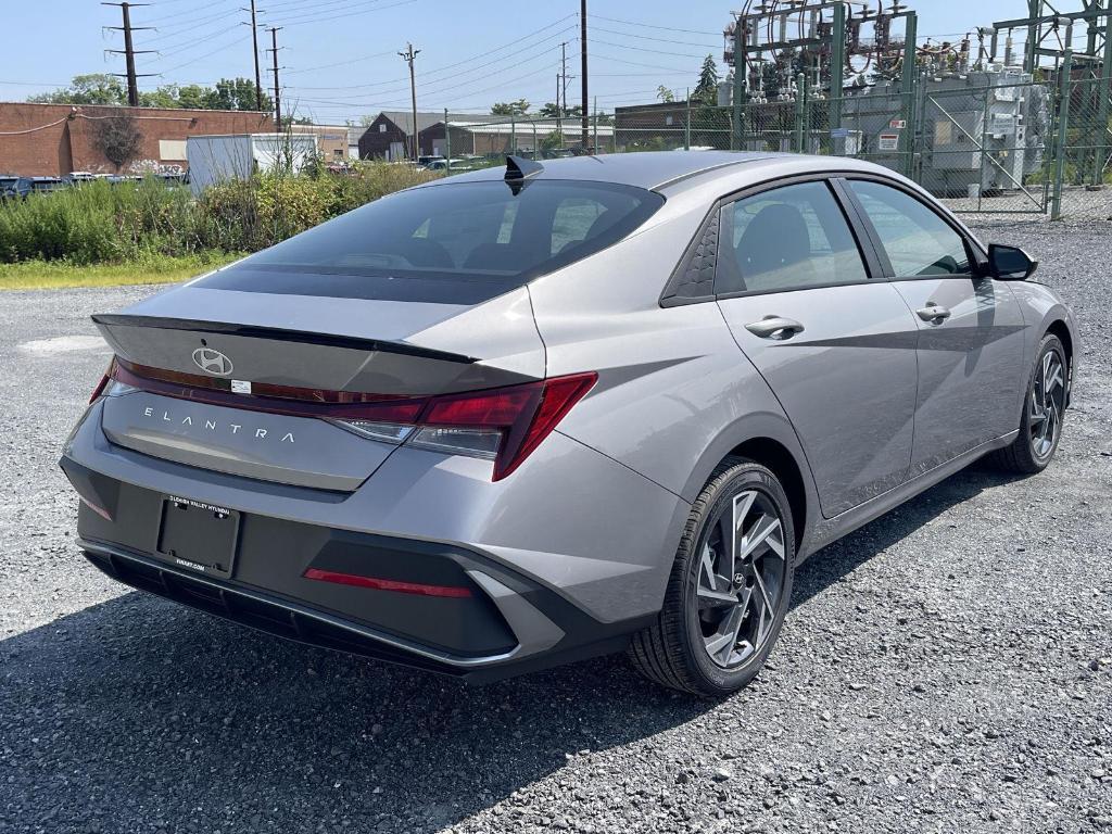 new 2025 Hyundai Elantra car, priced at $24,461