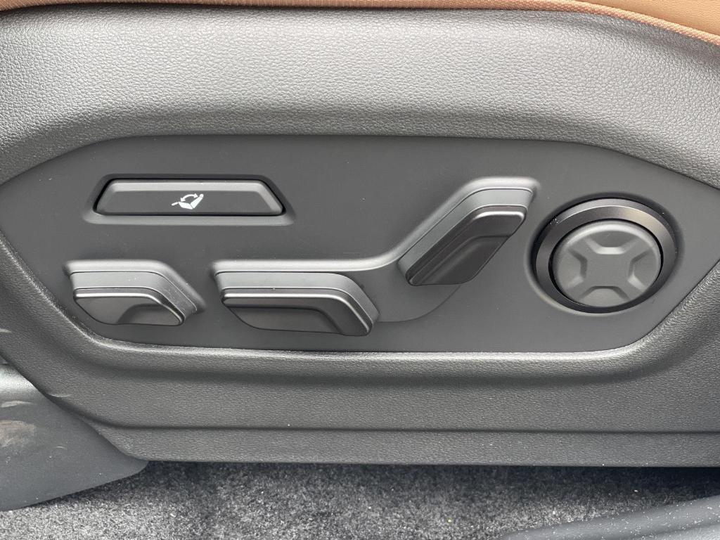 new 2026 Hyundai SANTA FE HEV car, priced at $51,671