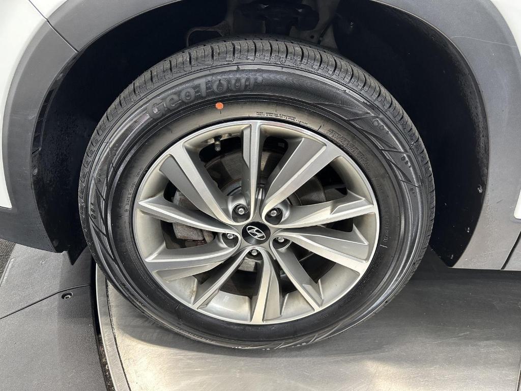 used 2020 Hyundai Santa Fe car, priced at $16,295