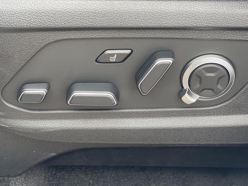 new 2025 Hyundai Palisade car, priced at $53,668