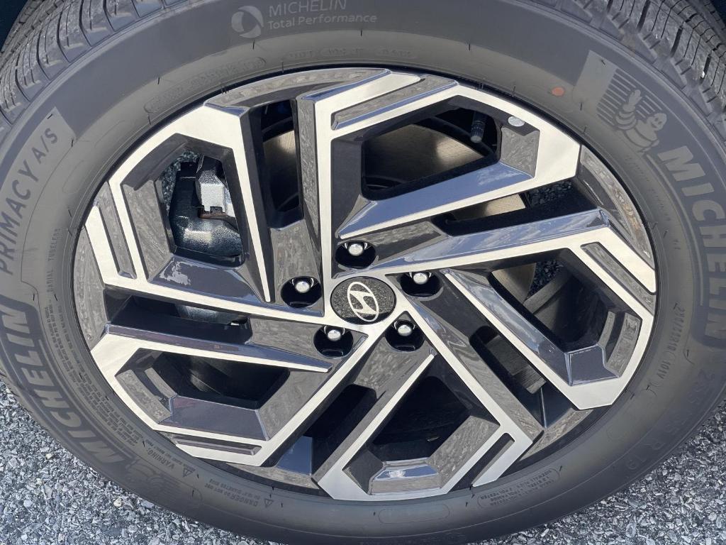 new 2026 Hyundai TUCSON Hybrid car, priced at $44,480