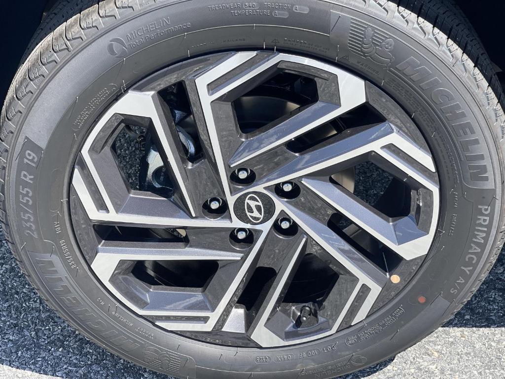 new 2026 Hyundai TUCSON Hybrid car, priced at $44,480