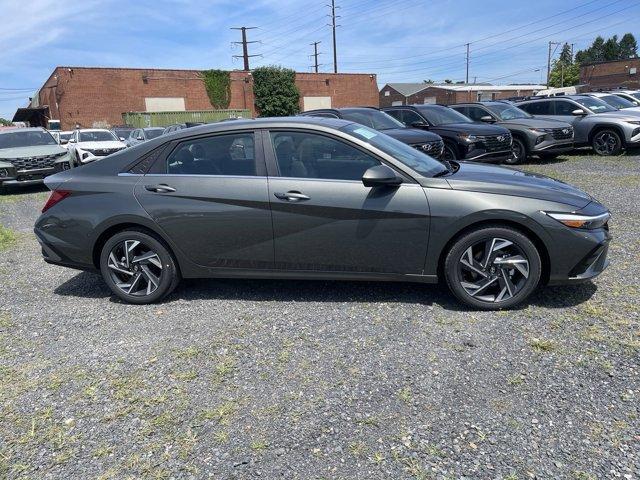 new 2024 Hyundai Elantra car, priced at $27,005