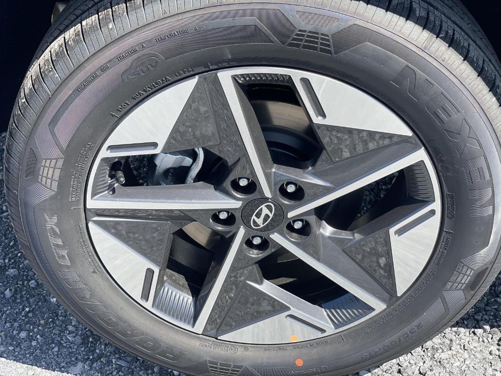 new 2025 Hyundai TUCSON Hybrid car, priced at $38,167