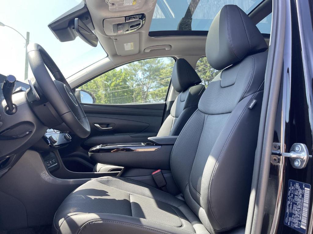 new 2025 Hyundai TUCSON Hybrid car, priced at $38,167