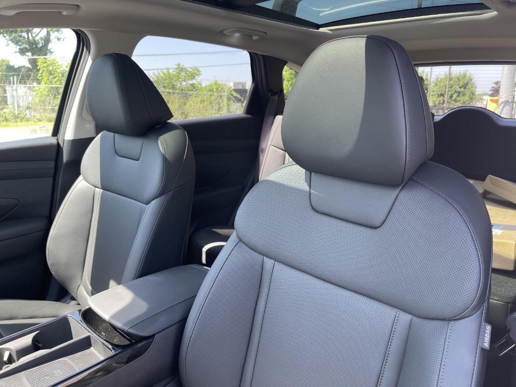 new 2025 Hyundai TUCSON Hybrid car, priced at $38,167