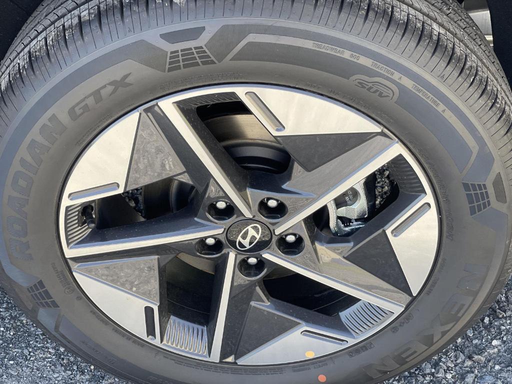 new 2025 Hyundai TUCSON Hybrid car, priced at $38,167