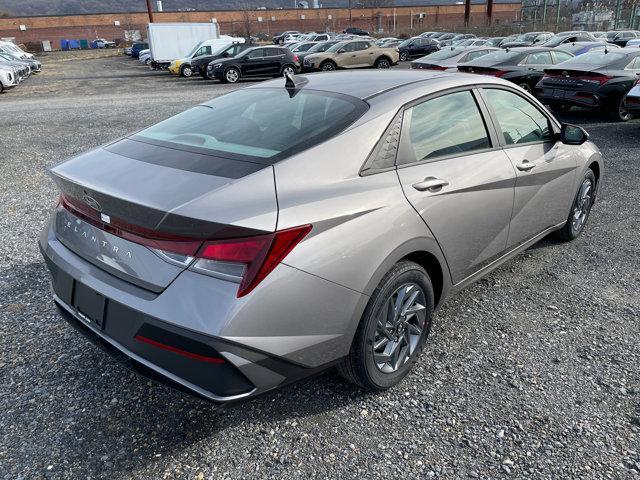 new 2024 Hyundai Elantra car, priced at $25,290