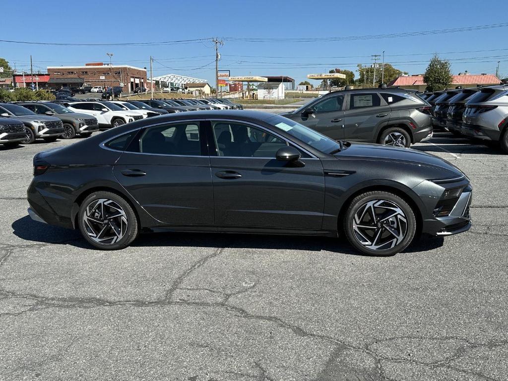 new 2026 Hyundai Sonata car, priced at $29,917