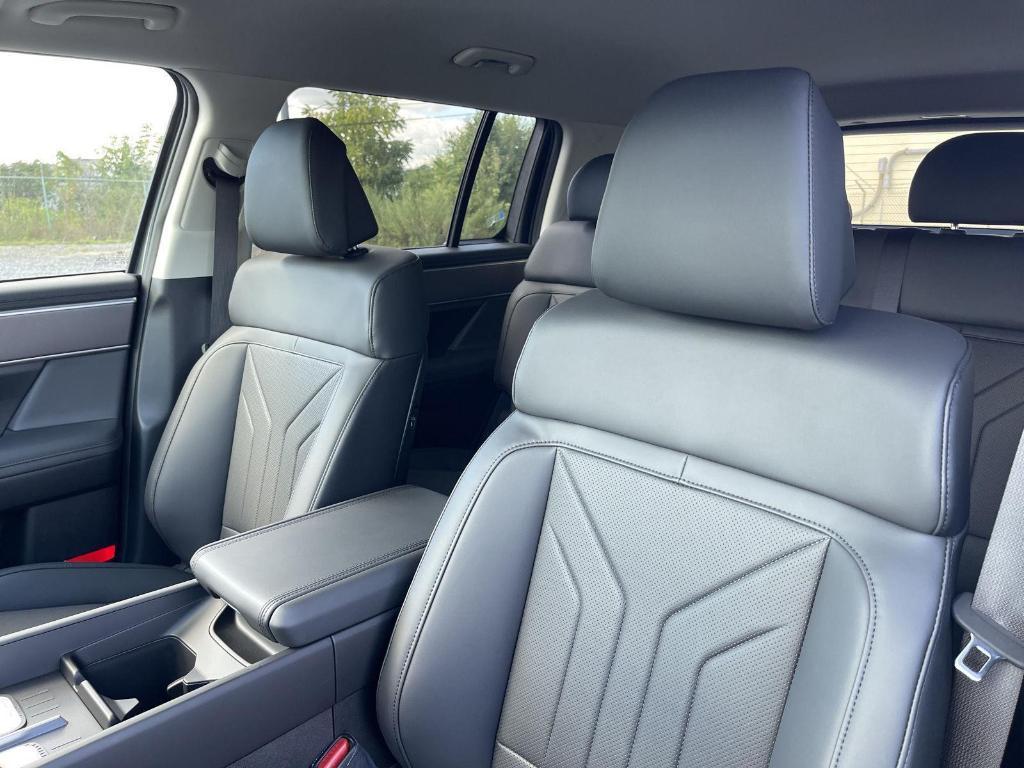 new 2026 Hyundai SANTA FE HEV car, priced at $41,860