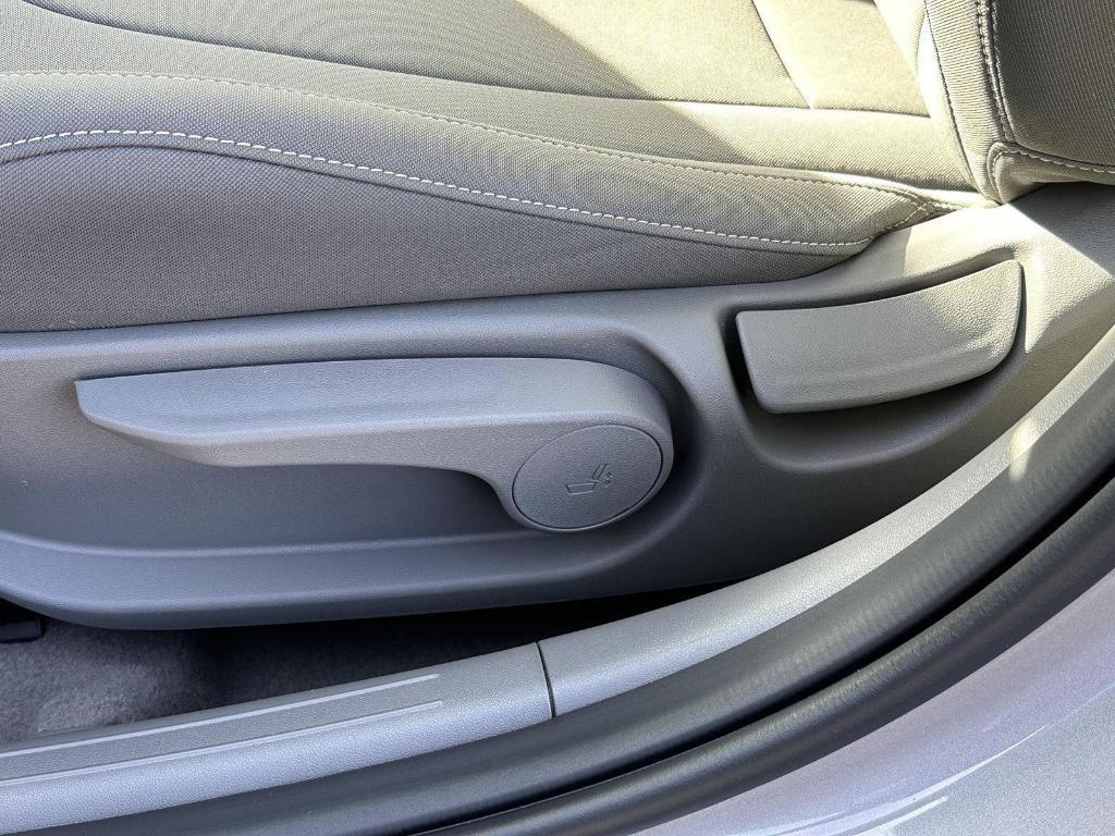 new 2026 Hyundai ELANTRA HEV car, priced at $28,716