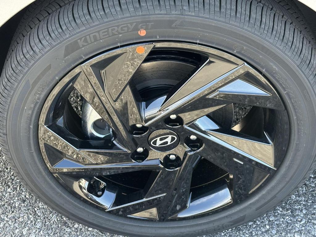 new 2026 Hyundai ELANTRA HEV car, priced at $28,716