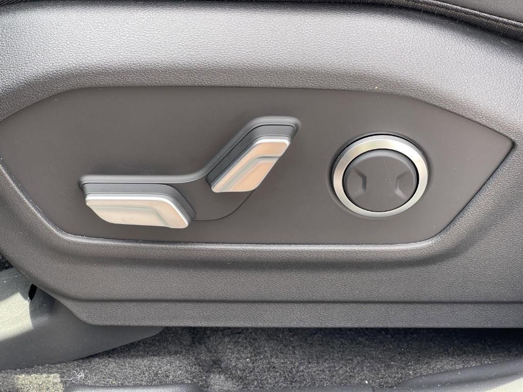 new 2025 Hyundai Santa Fe car, priced at $39,645