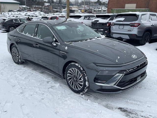 new 2025 Hyundai Sonata Hybrid car, priced at $32,730