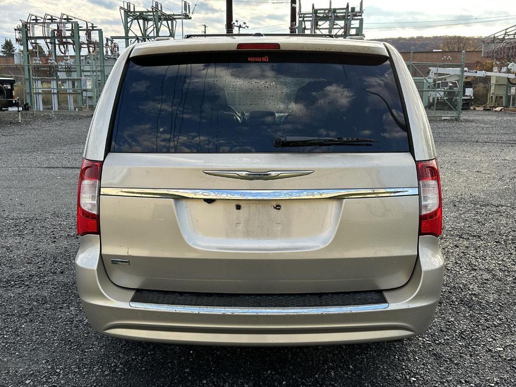 used 2013 Chrysler Town & Country car, priced at $5,995