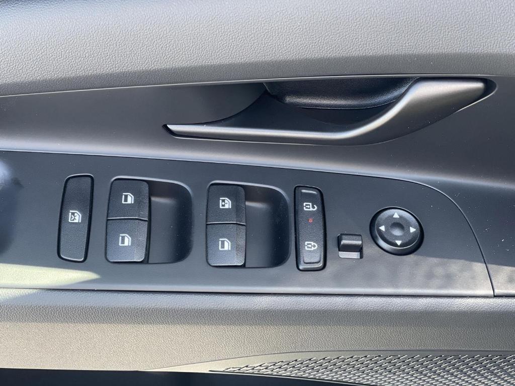 new 2025 Hyundai Elantra car, priced at $24,421