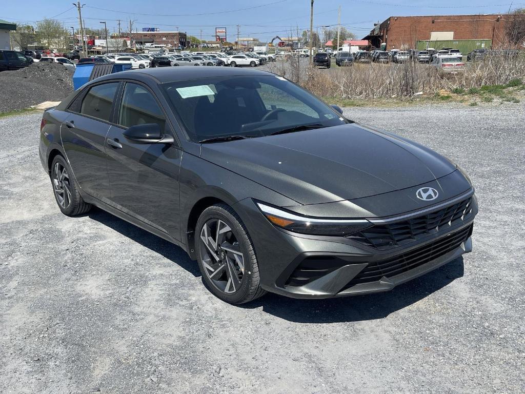 new 2025 Hyundai Elantra car, priced at $24,421