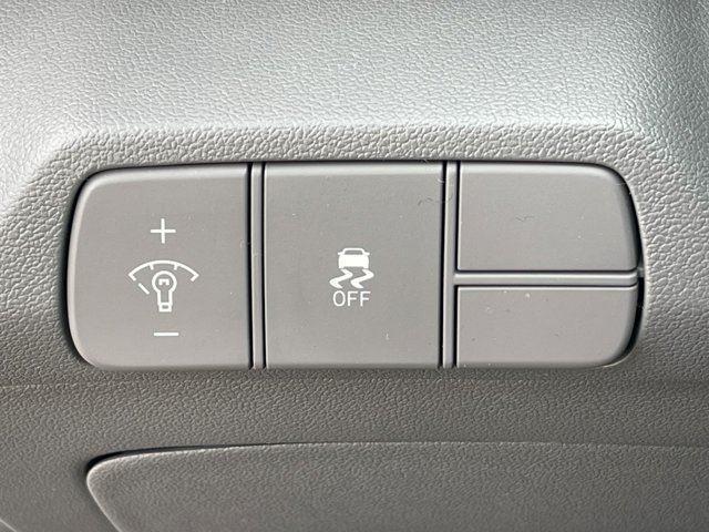 new 2025 Hyundai Elantra car, priced at $26,975