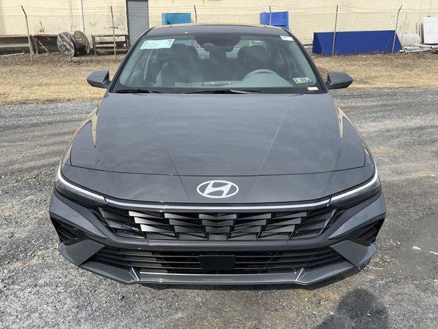 new 2025 Hyundai Elantra car, priced at $27,475