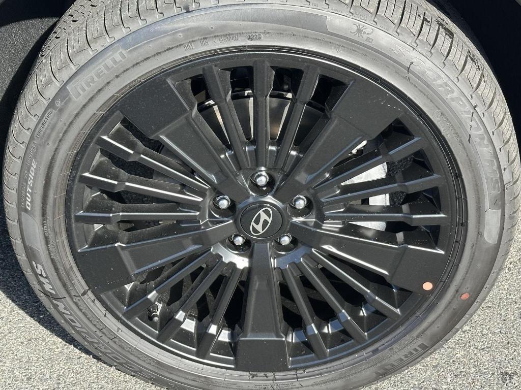 new 2026 Hyundai SANTA FE HEV car, priced at $51,612