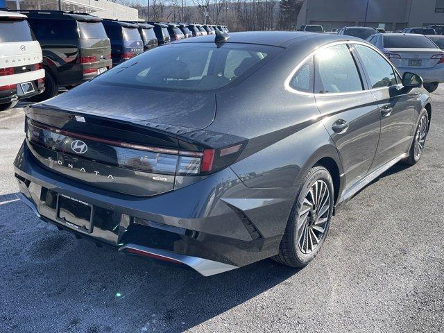 new 2025 Hyundai Sonata Hybrid car, priced at $39,400