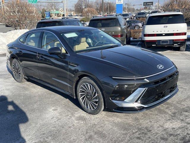 new 2025 Hyundai Sonata Hybrid car, priced at $39,400