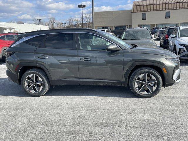 new 2025 Hyundai TUCSON Hybrid car, priced at $38,370