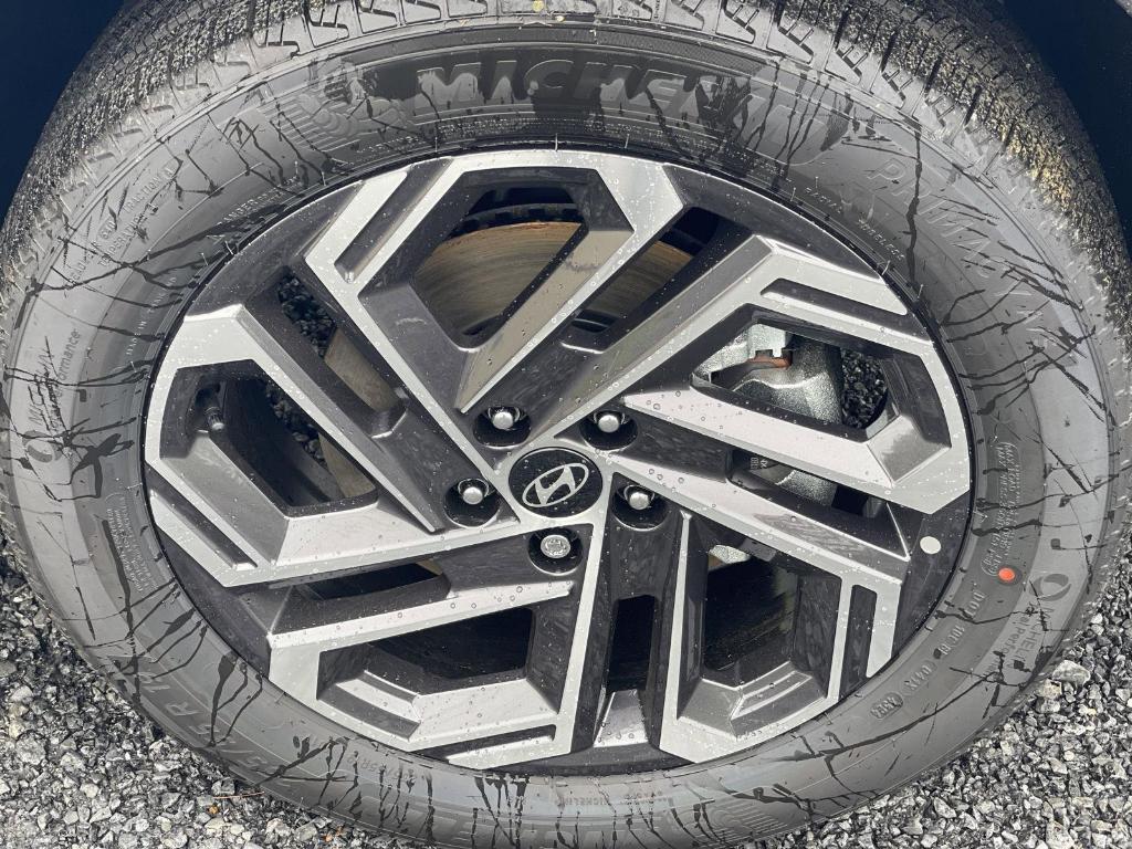 new 2025 Hyundai TUCSON Hybrid car, priced at $43,020