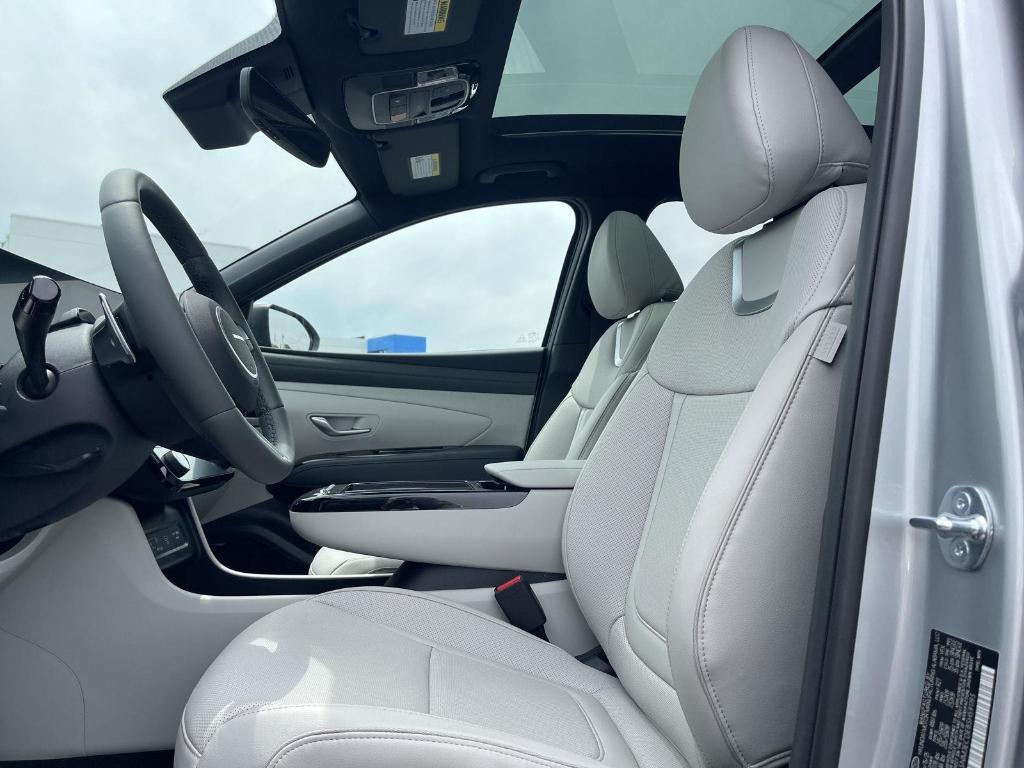 new 2025 Hyundai Tucson car, priced at $40,945