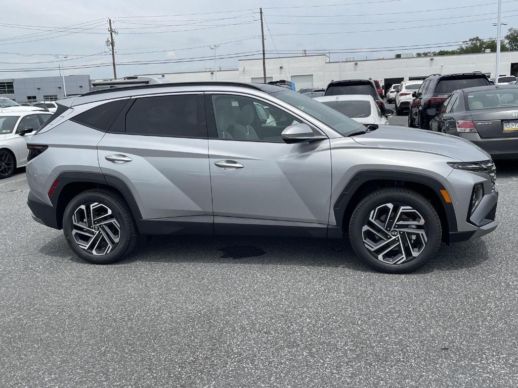 new 2025 Hyundai Tucson car, priced at $40,945