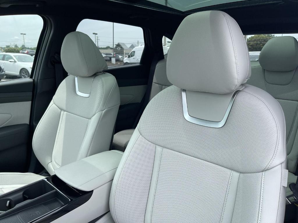 new 2025 Hyundai Tucson car, priced at $40,945